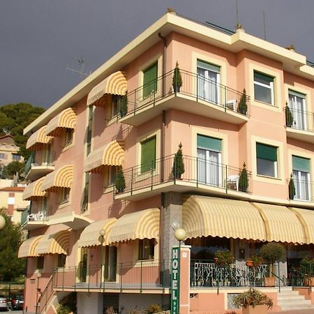 Hotel Garden Marina dʼMarina dʼAndora 外观 照片