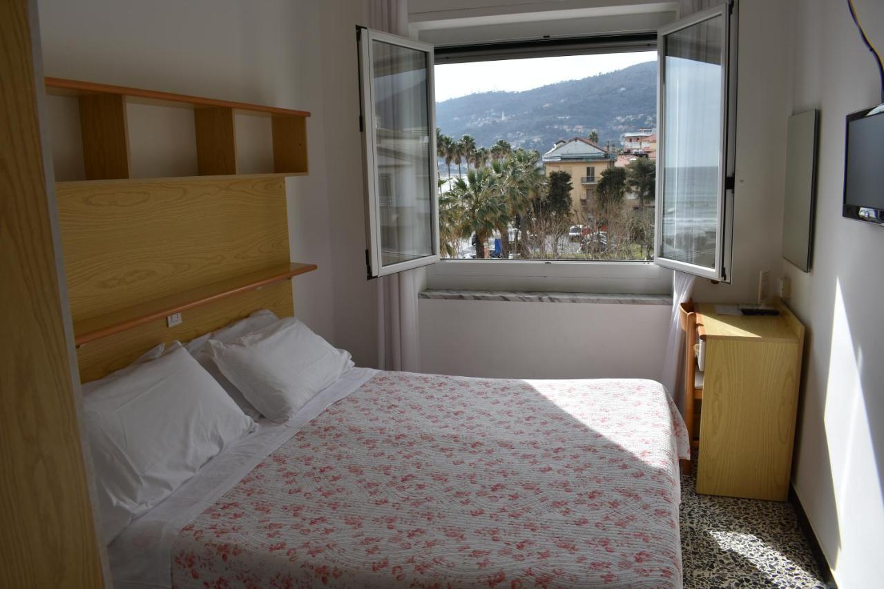 Hotel Garden Marina dʼMarina dʼAndora 外观 照片