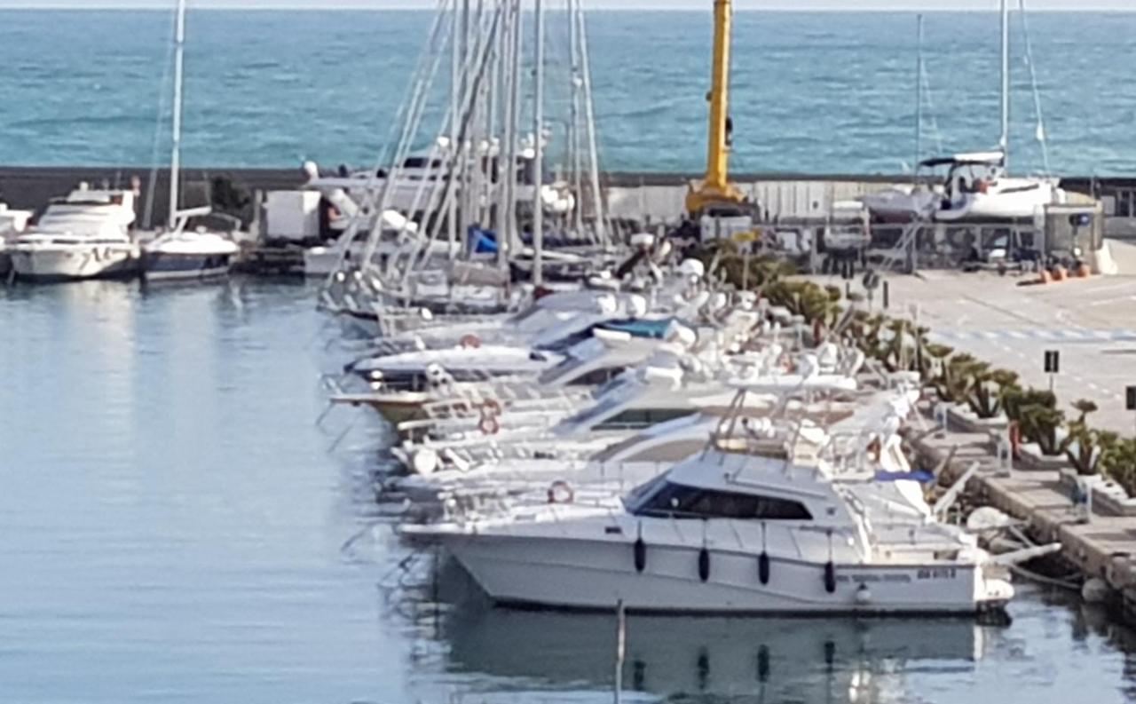 Hotel Garden Marina dʼMarina dʼAndora 外观 照片